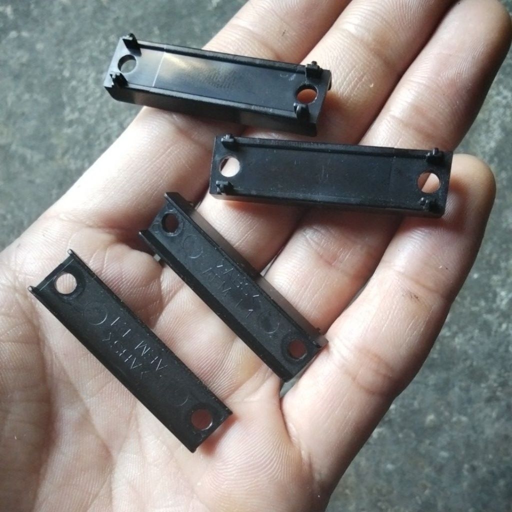 Pengikat Perapi Selang Tinta L805