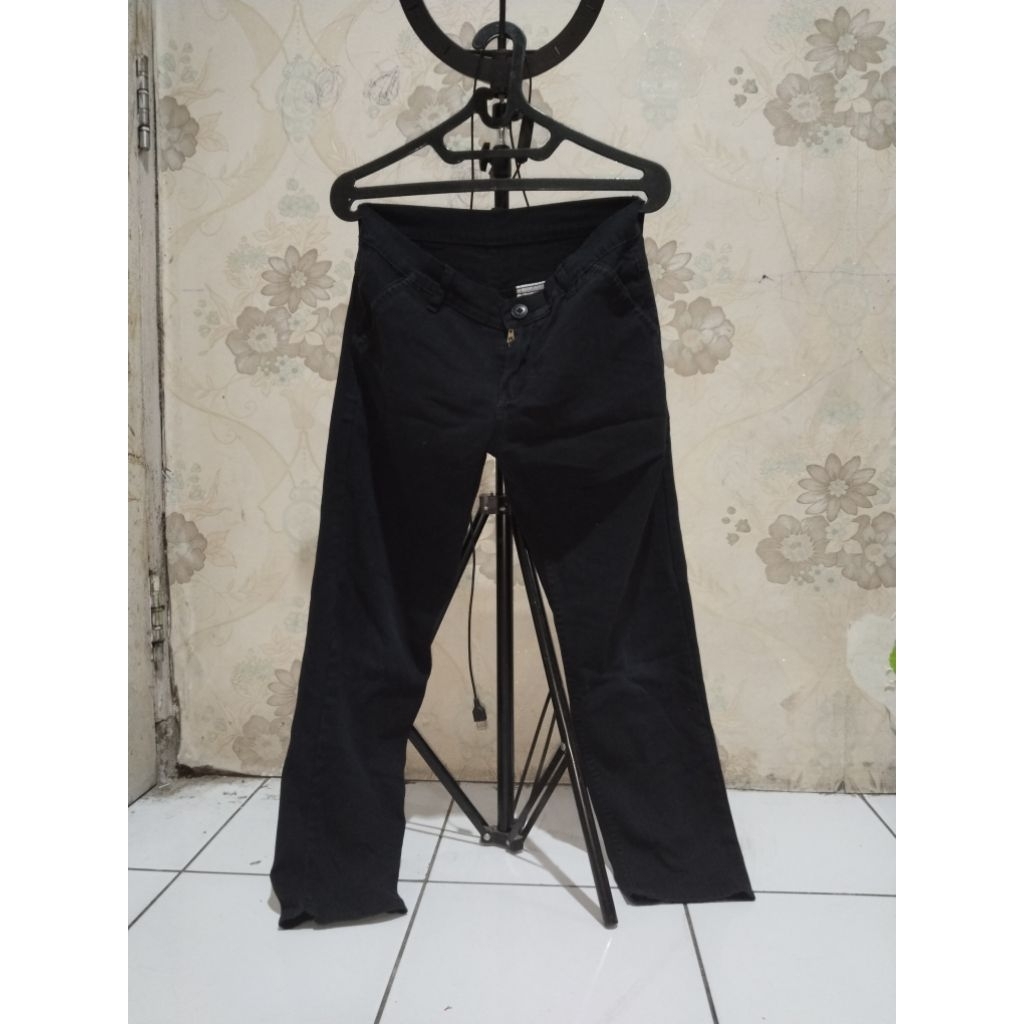 Preloved Aika Celana Chino Anak Hitam