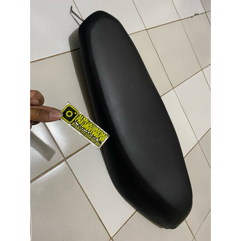Jok nouvo z / seat nouvo Z / Papan jok nouvo z / Tulang jok yamaha nouvo z