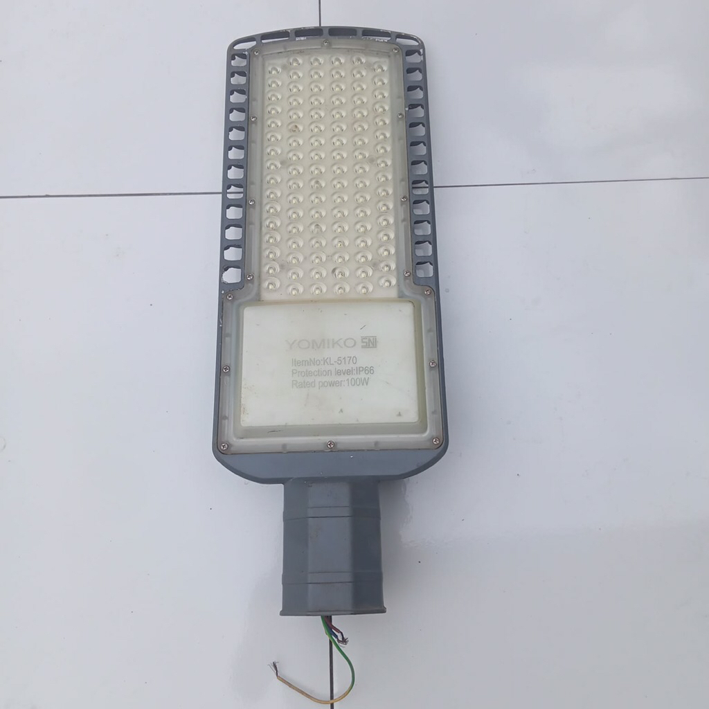 LAMPU YOMIKO 100W
