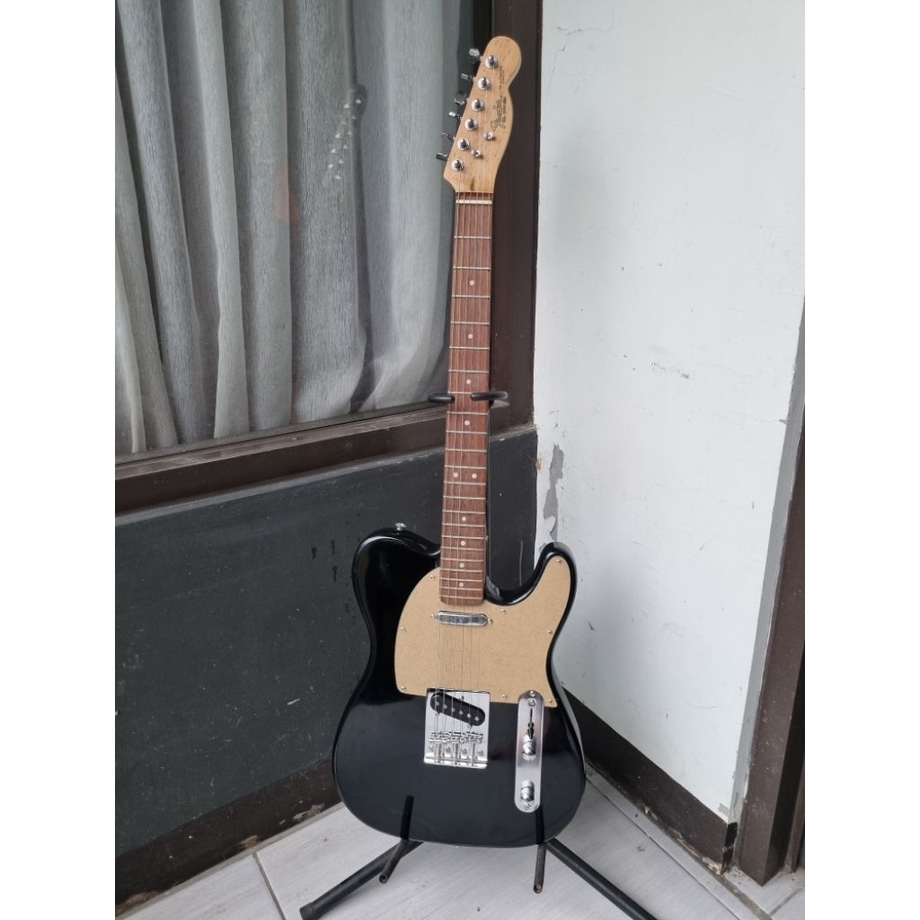 GITAR ELEKTRIK FENDER TELECASTER HITAM