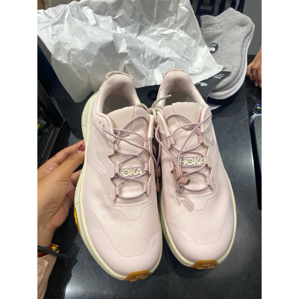 Preloved hoka transport women’s