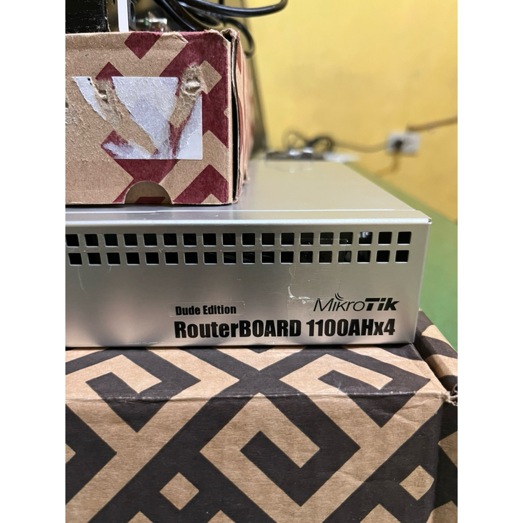 Mikrotik RB1100 AHX4 DUDEEDITION