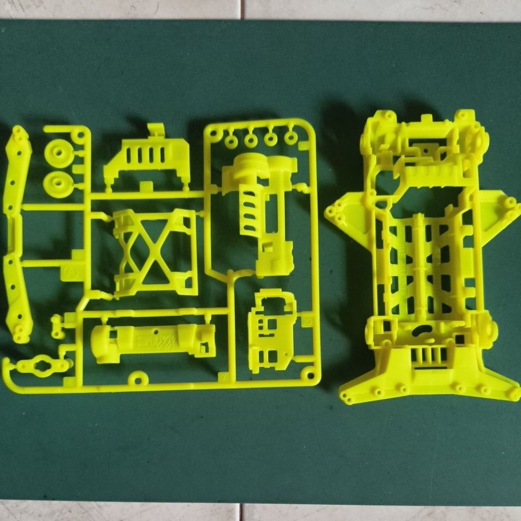 tamiya chasis super xx yellow abs
