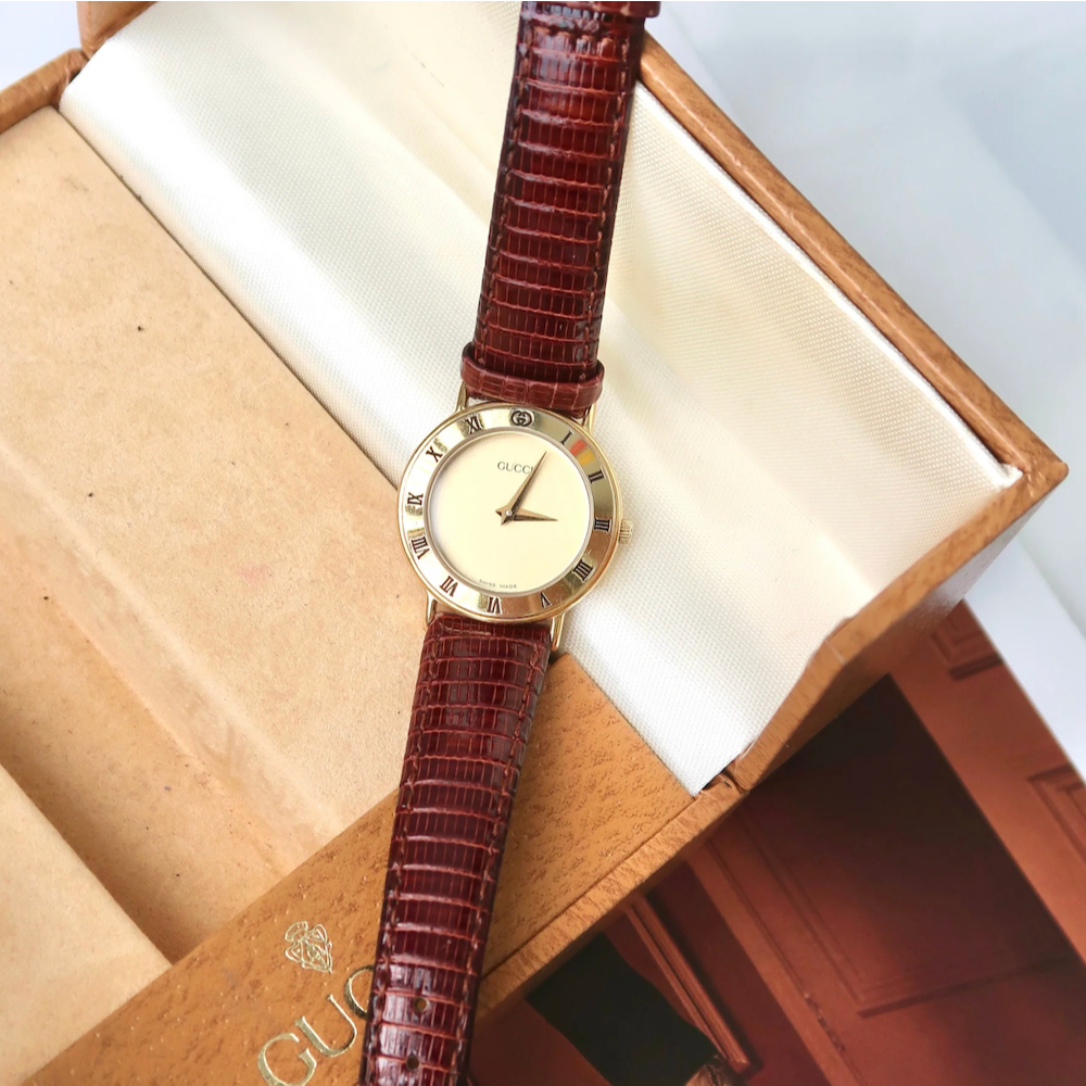 Jam Tangan Wanita Vintage Watch Gucci 3000.2L Gold Round Dial Brown Strap Original Autentik Preloved