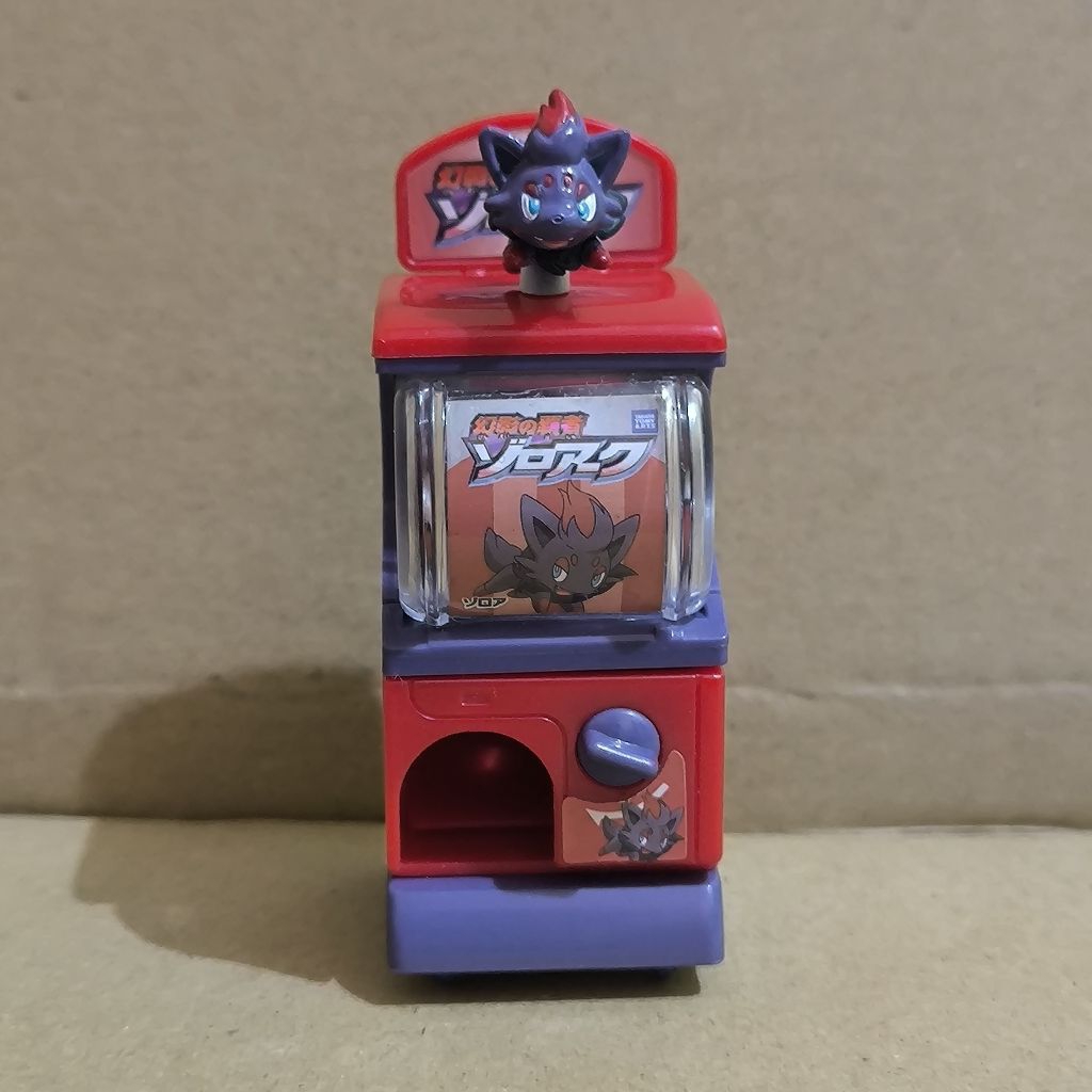 Pokemon Figure Zorua Mini Gashapon Figure 2010 Vintage Takara Tomy tcg