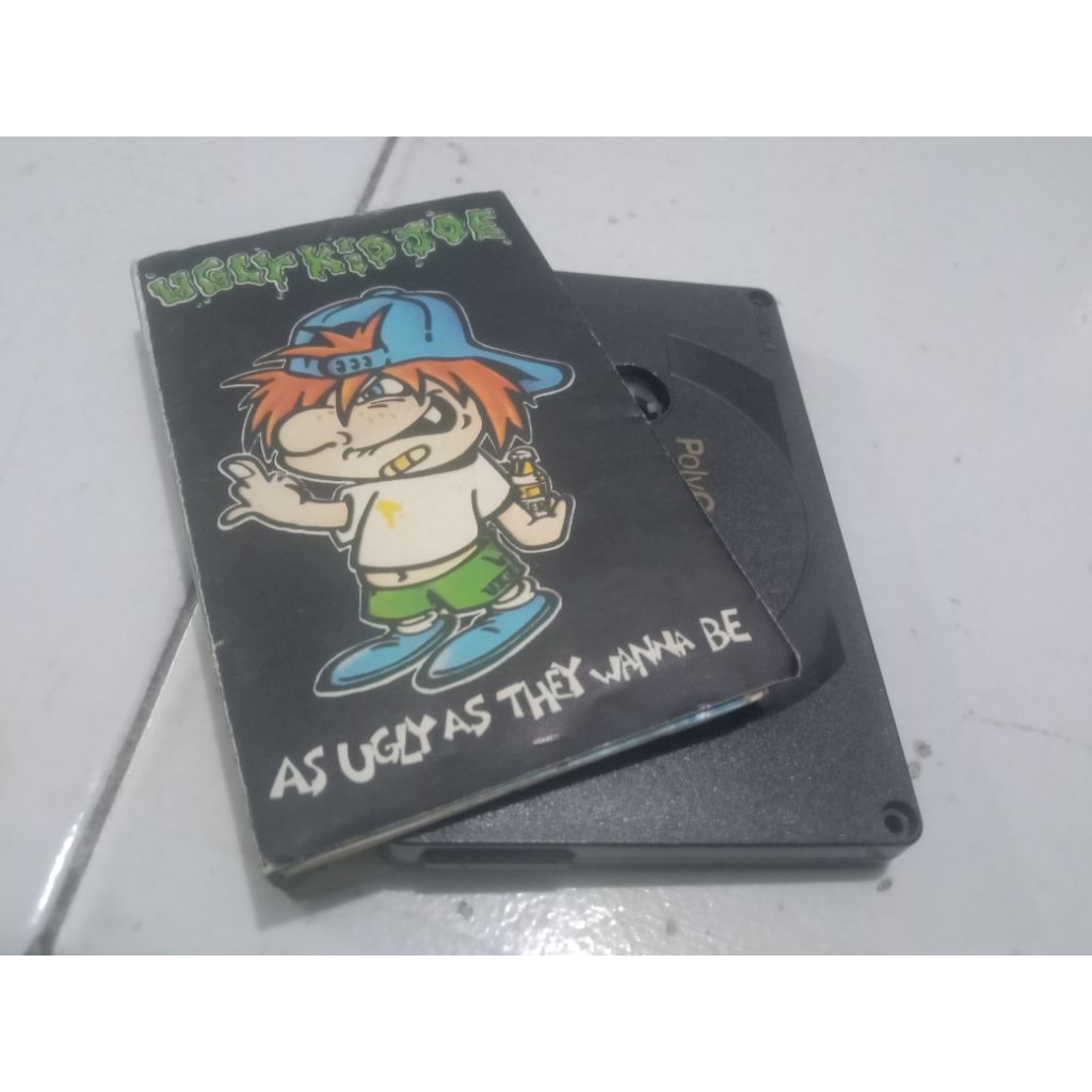 Kaset Pita Ugly Kid Joe