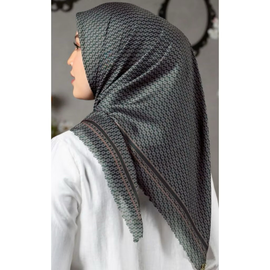 HIJAB WEARING KLAMBY