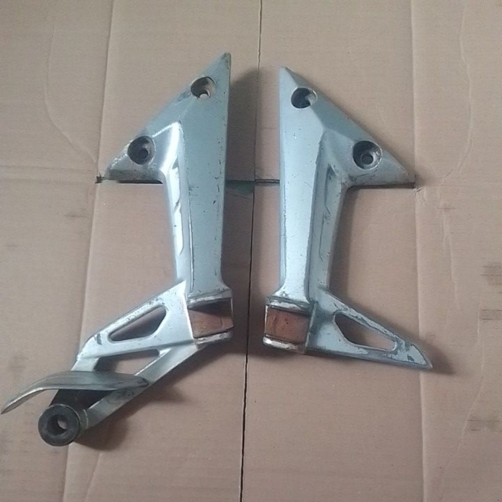 Footstep Belakang Jupiter MX 135 original