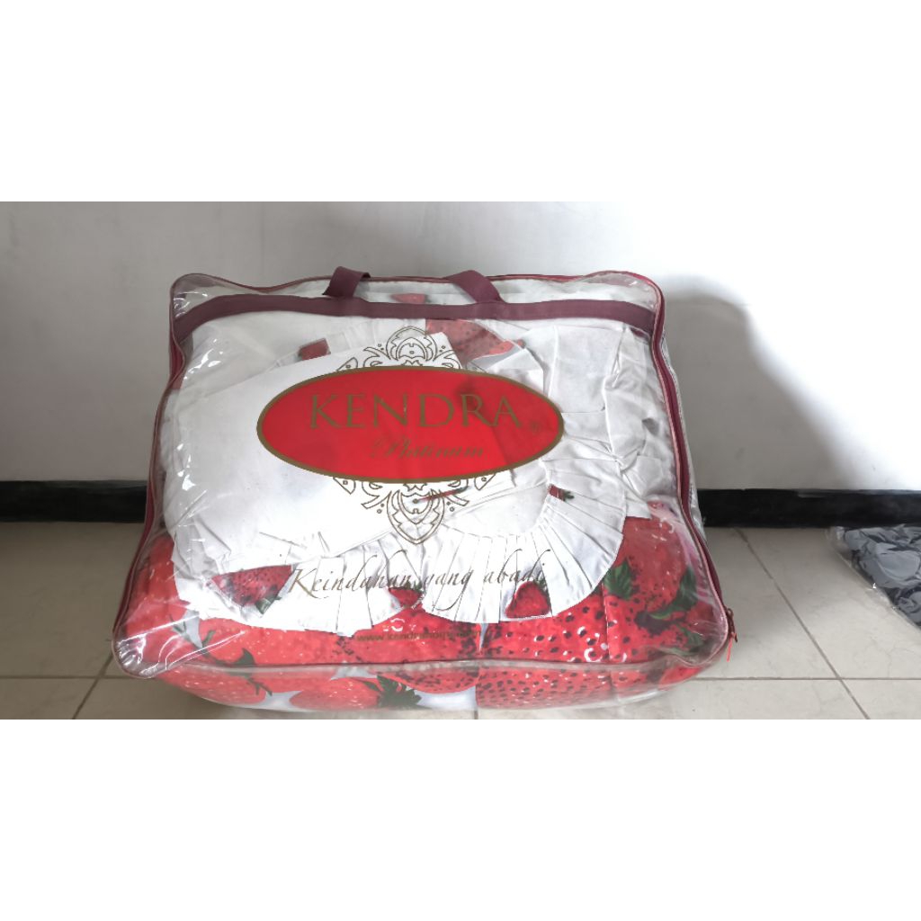 bed cover lengkap - sprei, guling, bantal dan selimut