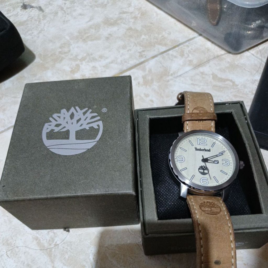 Jam bekas Timberland
