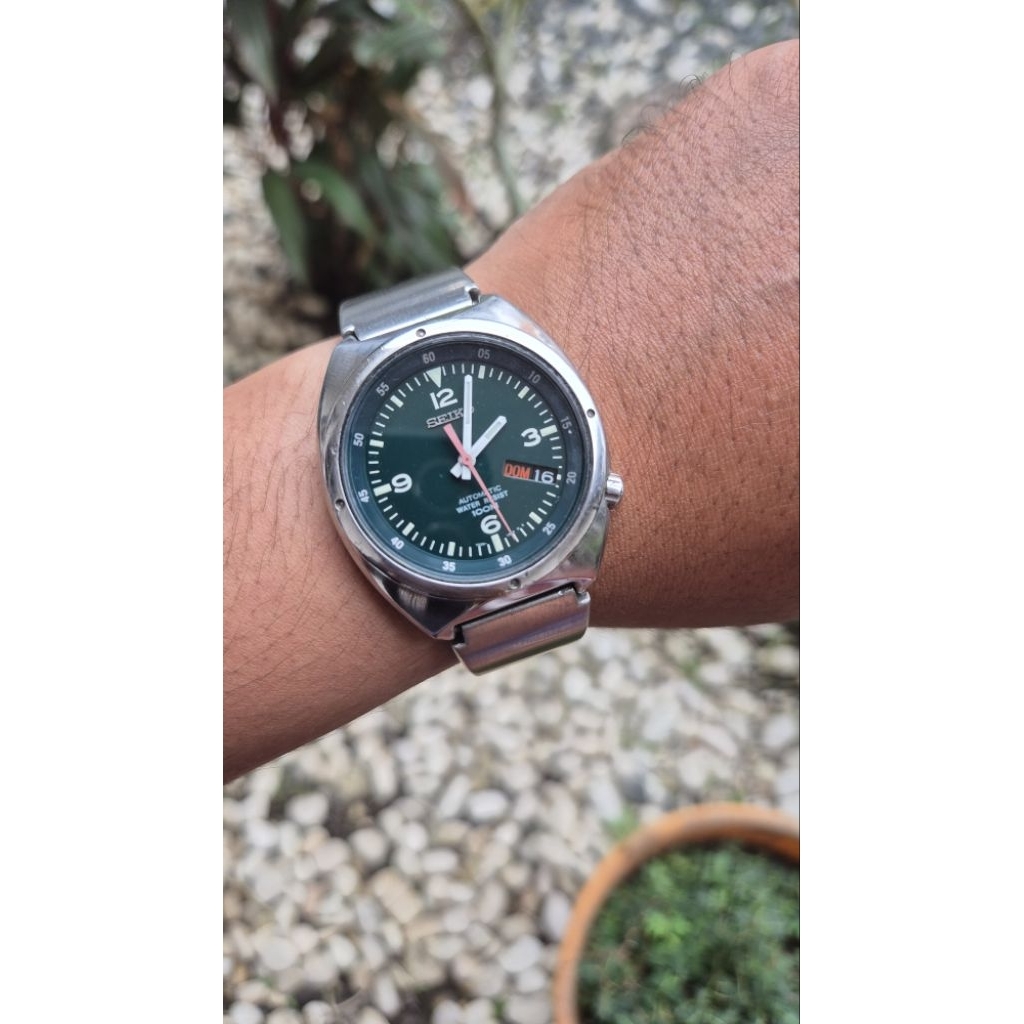 Seiko S-Wave green dial automatic watch Reference 7S26-0120 original bracelet