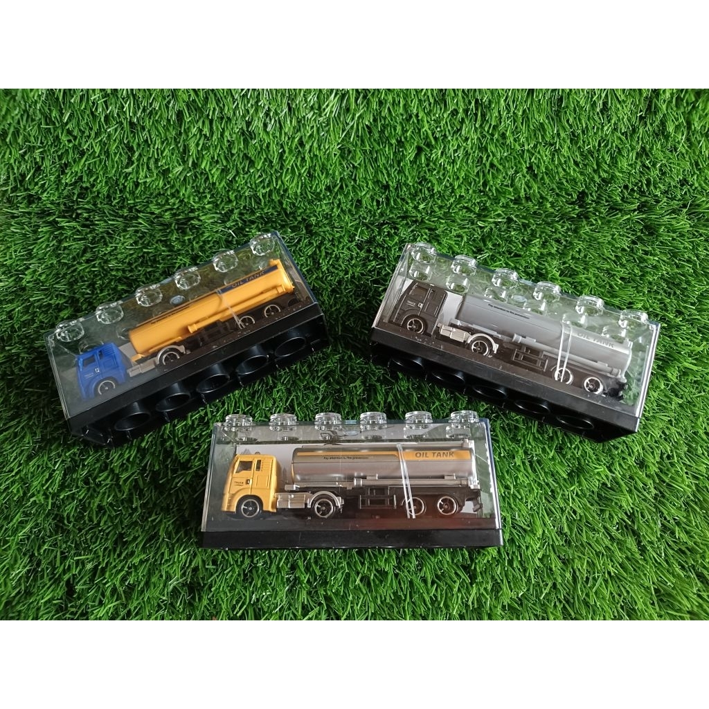 DIECAST AKRILIK TRUCK TANGKI MINYAK OIL BESI