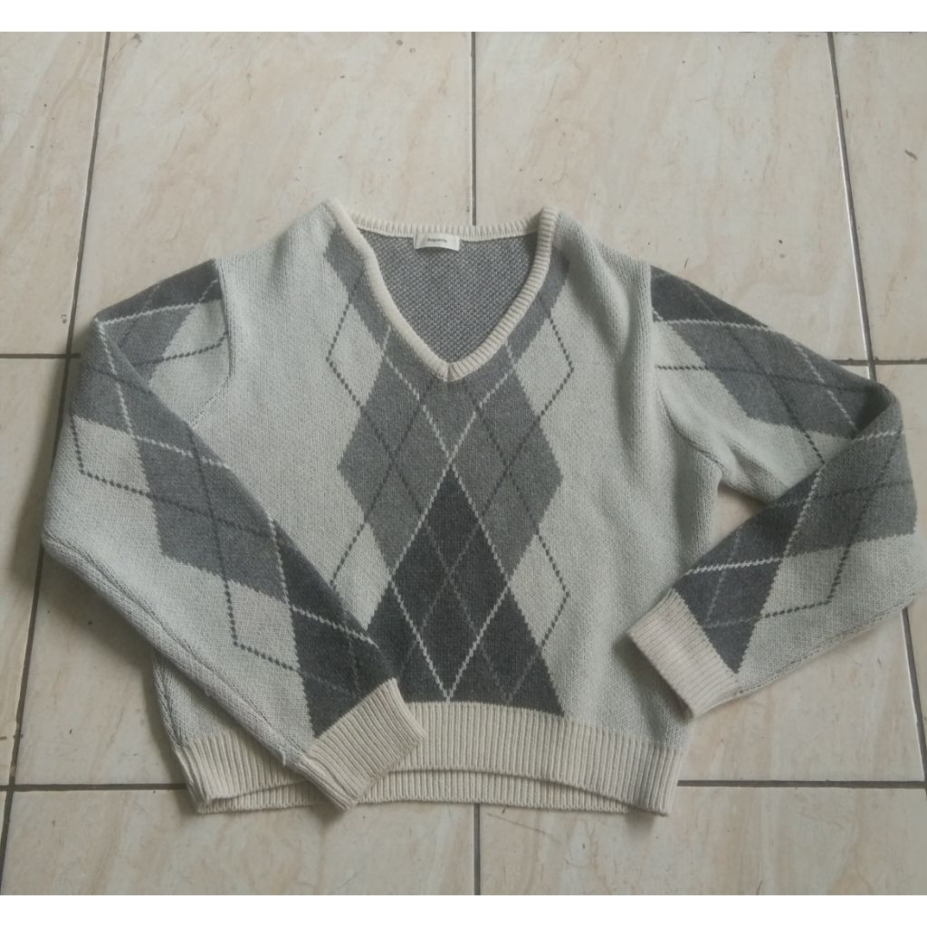 sweater ketupat