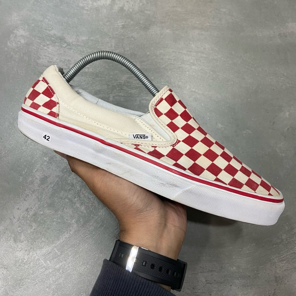 [Size 42] Vans Slip On Classic Checkerboard Racing Red Second Original Kondisi Mulus Nominus. Harga 