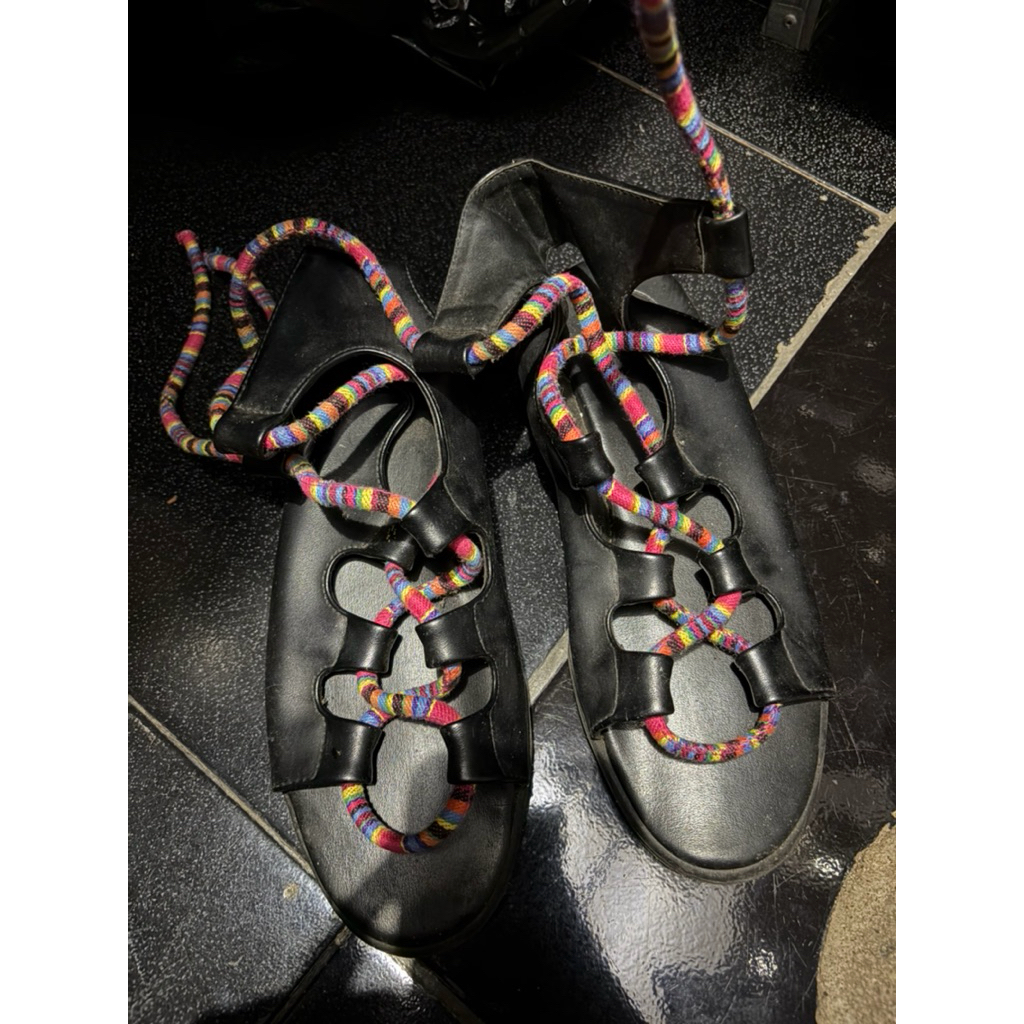 Preloved Sandal Platform Tragen Hitam