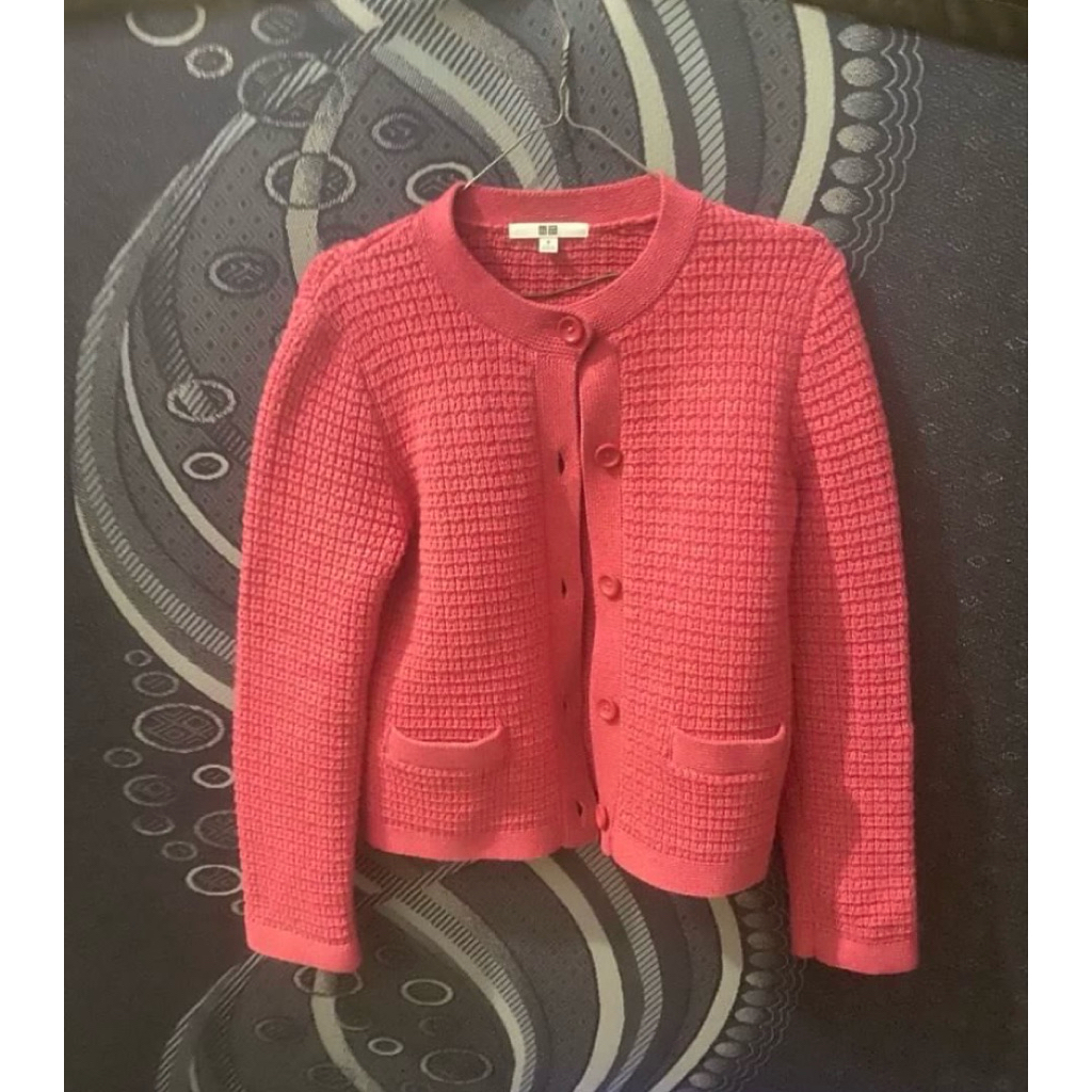 preloved uniqlo cardigan rajut pink tebal