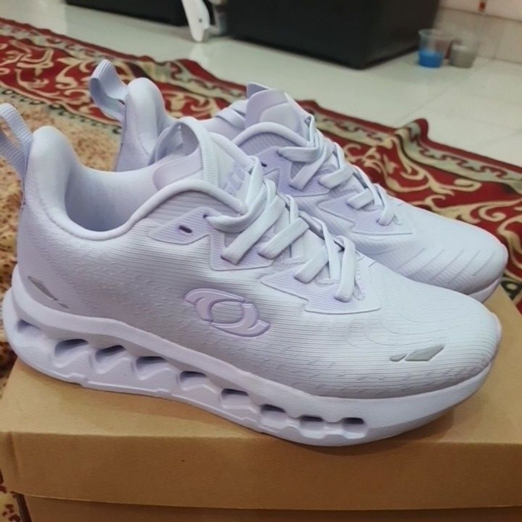 Sepatu astec Loop running