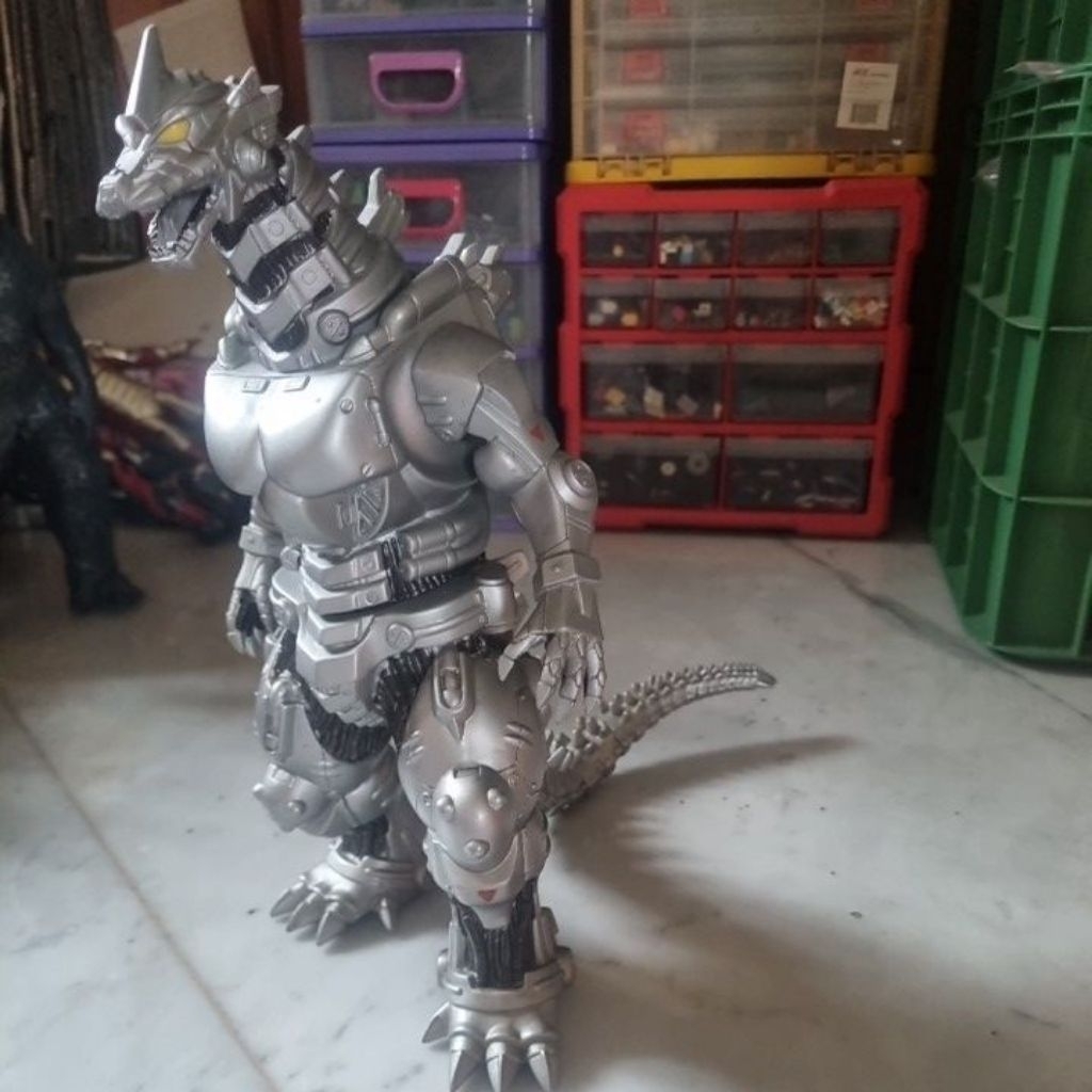 preloved: Bandai Mechagodzilla 2007
