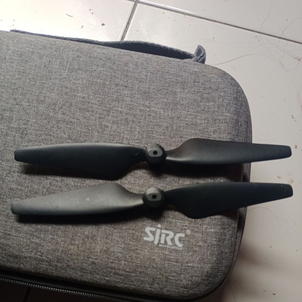 Baling² Drone sjrc f22 dpt 2pcs A & B