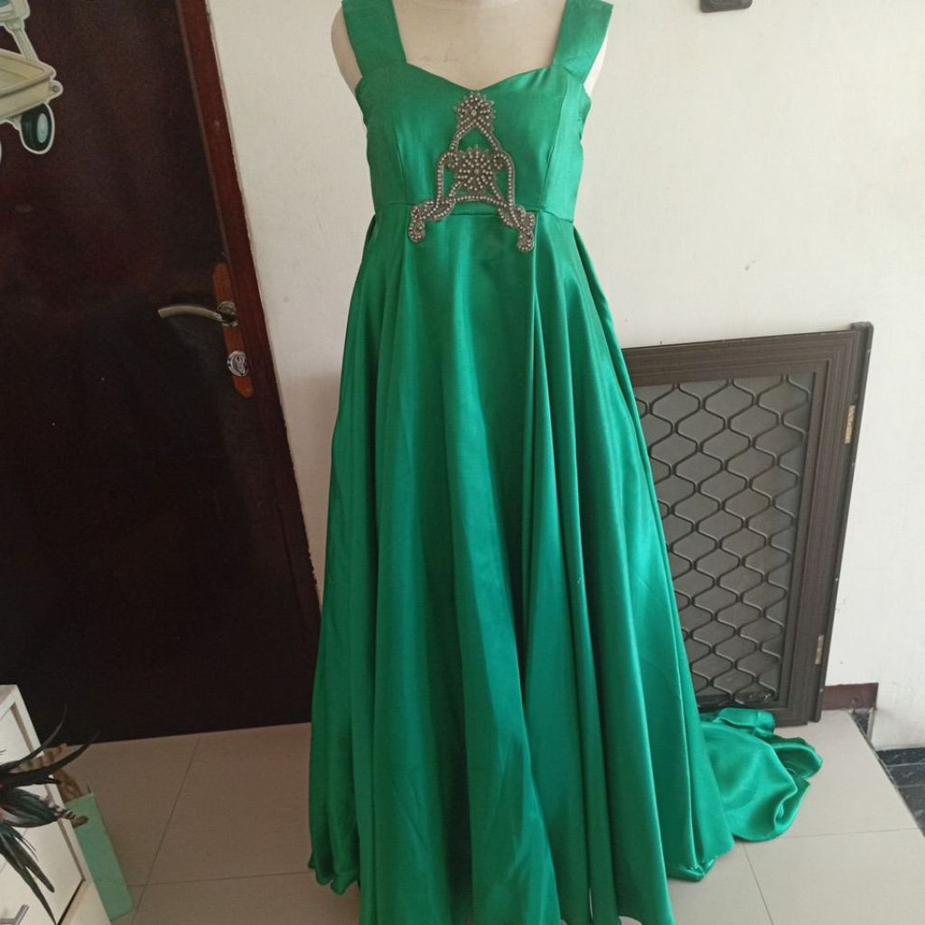 dres pesta hijau tua baju pesta hamil baju model korea