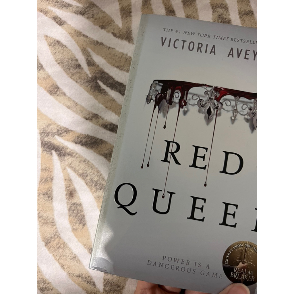 preloved red queen