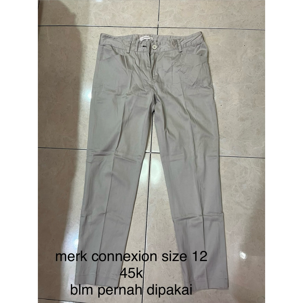 PRELOVED CELANA CHINOS WANITA MERK CONNEXION