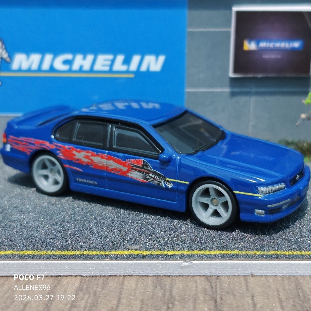 Hot Wheels Premium Nissan Maxima
