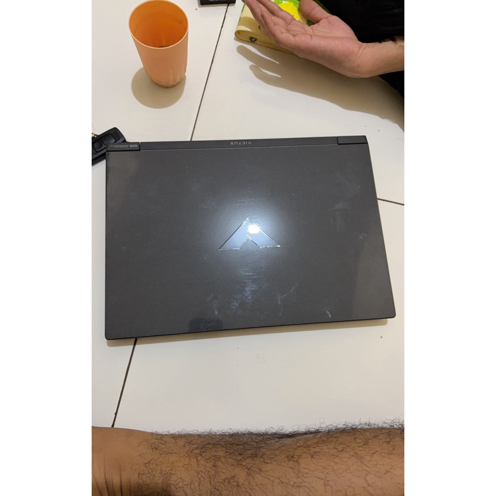 Hp victus ryzen 7 7445hs ram 16/512gb