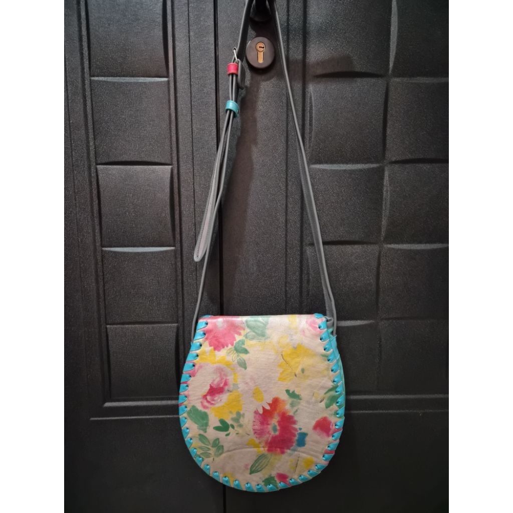 Tas kulit vintage lukisan bunga