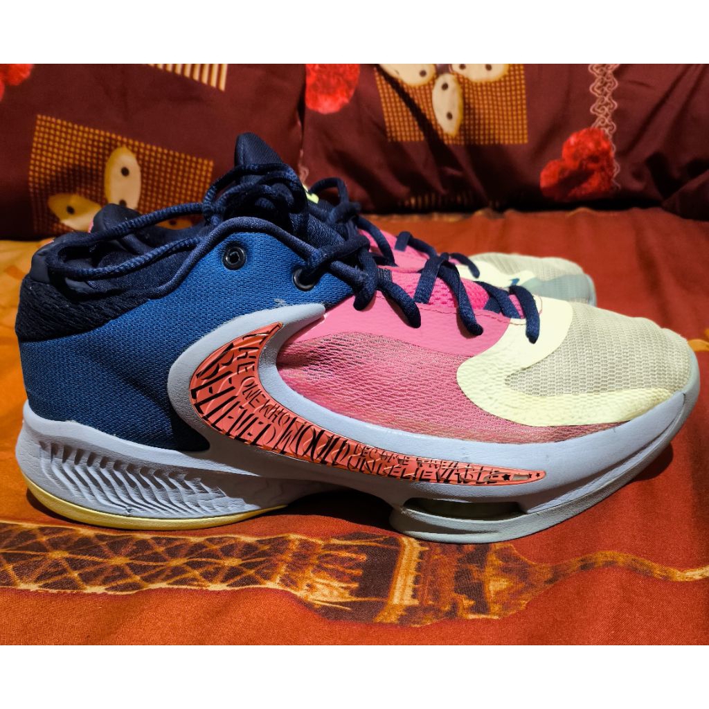 Sepatu Nike Zoom Freak 4 Size 42.5