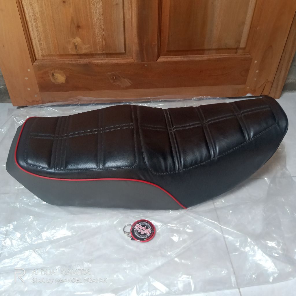 jok sadel assy yamaha rxking rx king 91 92 lis bibir merah original nos