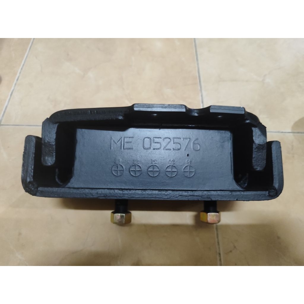 Engine mounting rear Fuso 6D22/6D24/6D40