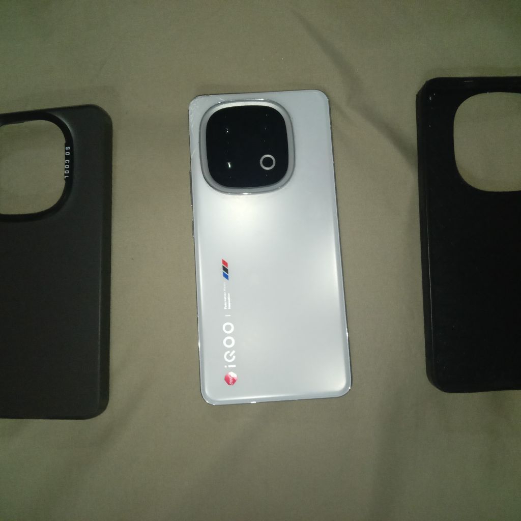 IQOO 13 White 16/512 second