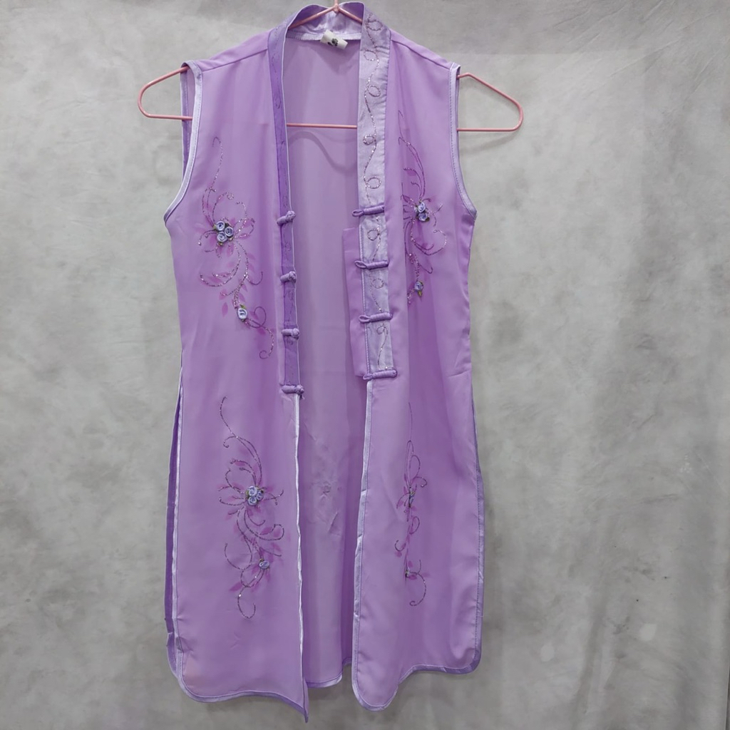 Outer cheongsam cantik warna ungu lilac bunga