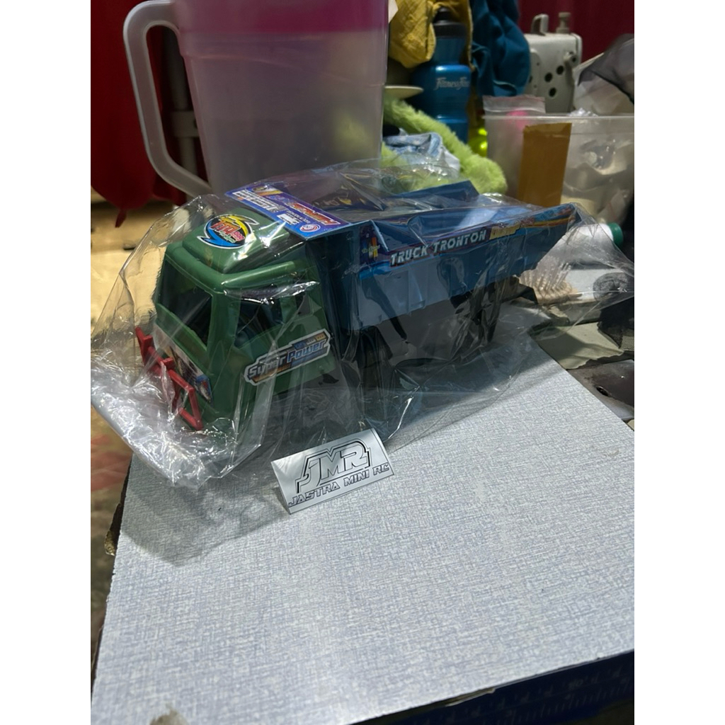 mainan truk plastik standar pabrik tanpa ban