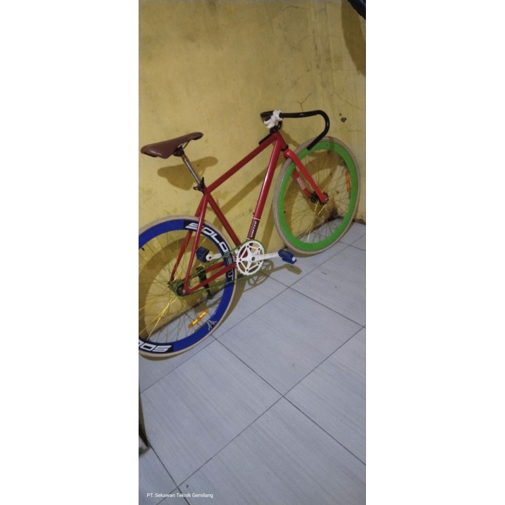 Sepeda Fixie Merk United Soloist 02 Ori Bawaan Rem Terpedo