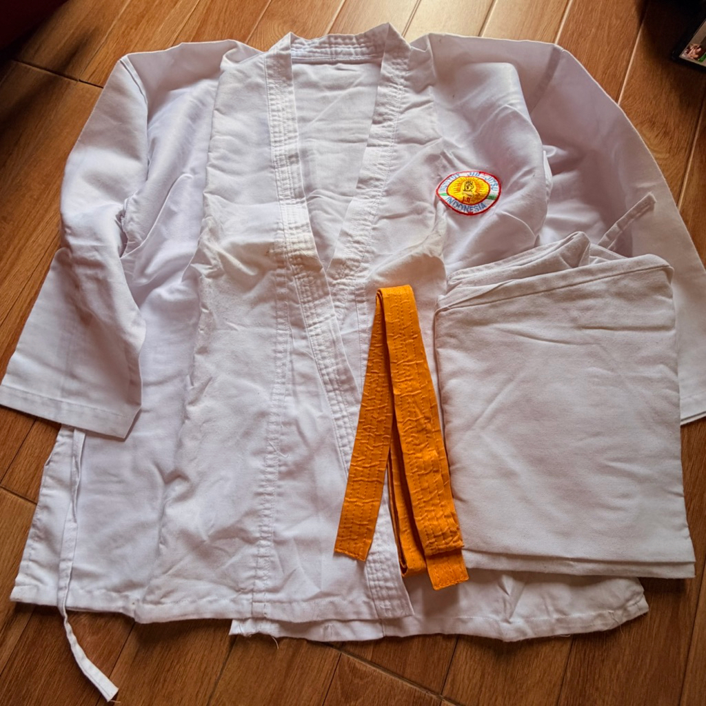 Seragam bela diri jujitsu
