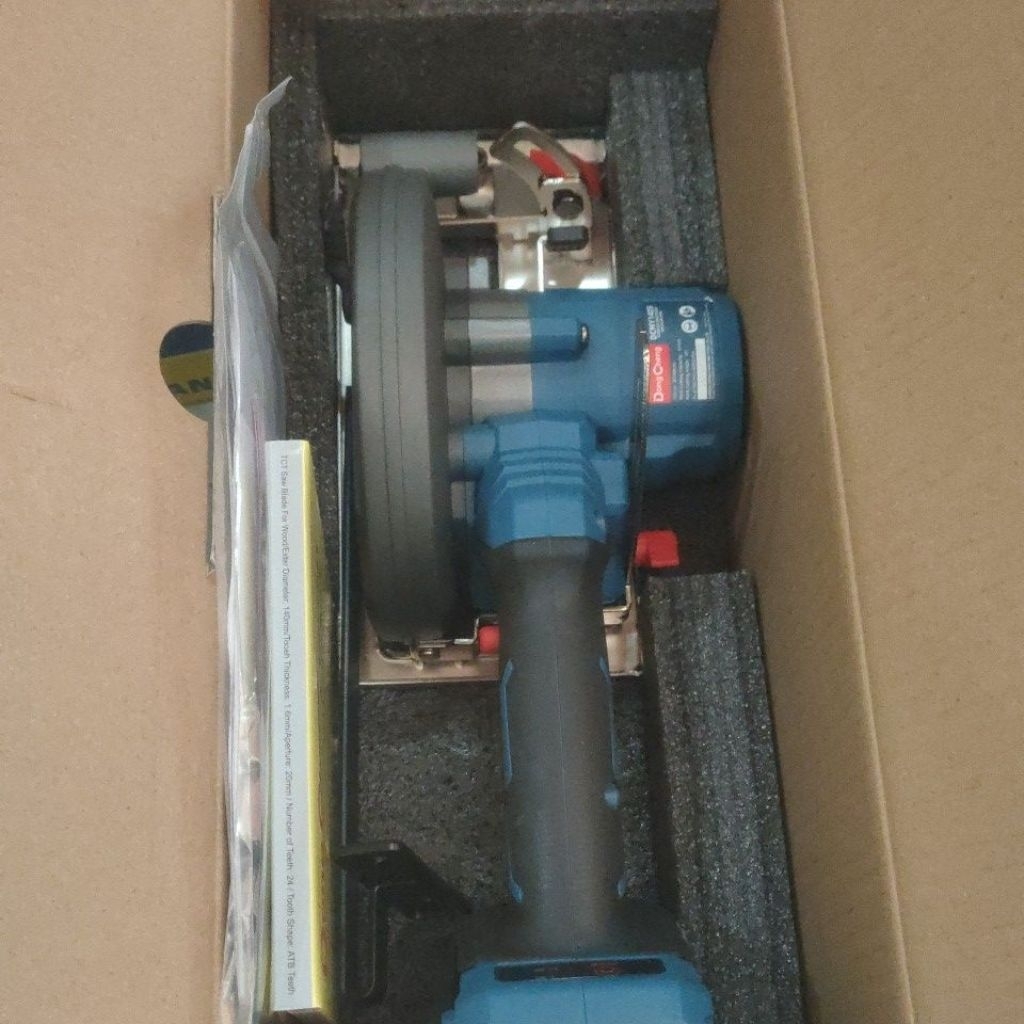 sircular Saw DONGCHENG dcmy140s unit only BARU