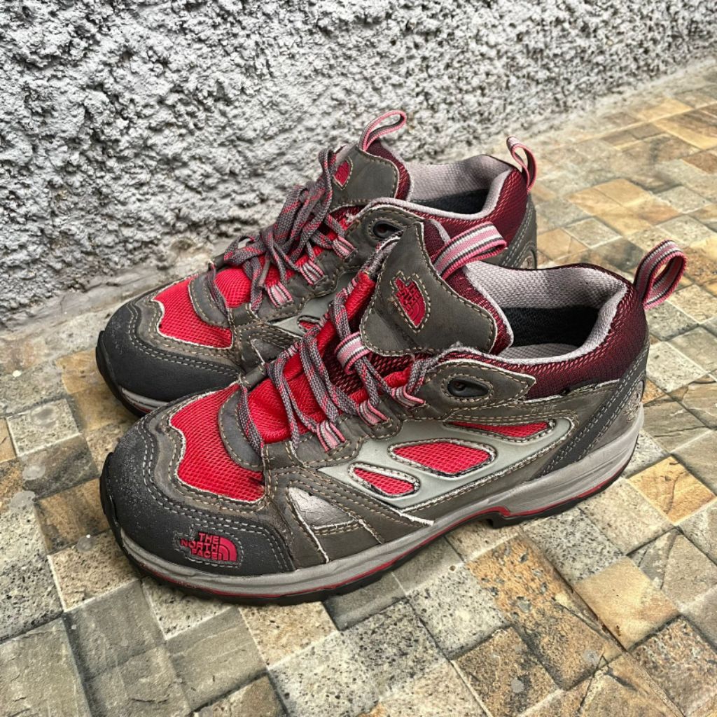 Sepatu Outdoor TNF