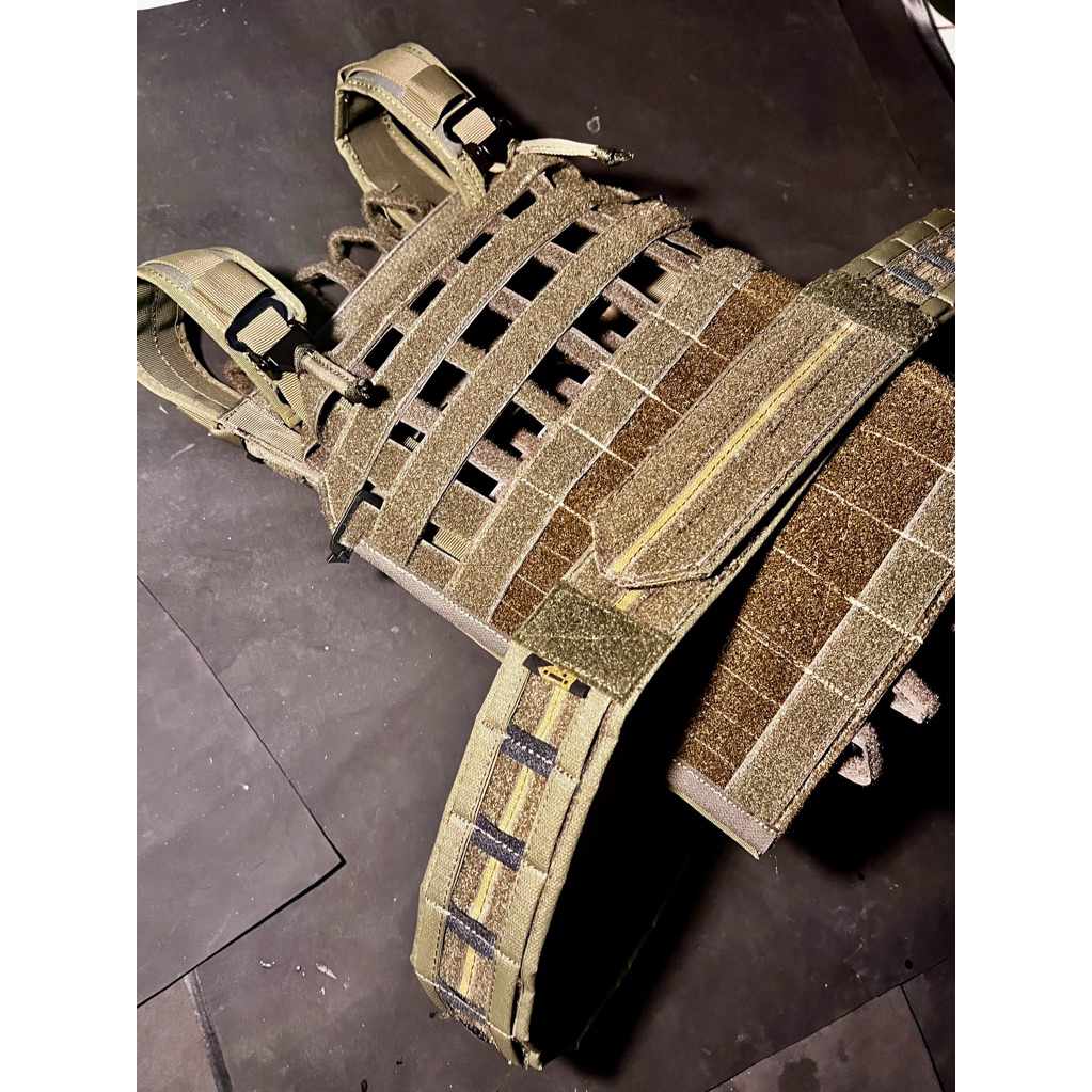 IDR Prison Plate Carier in Ranger Green with cummerbund improved chest point quick release toggle MC