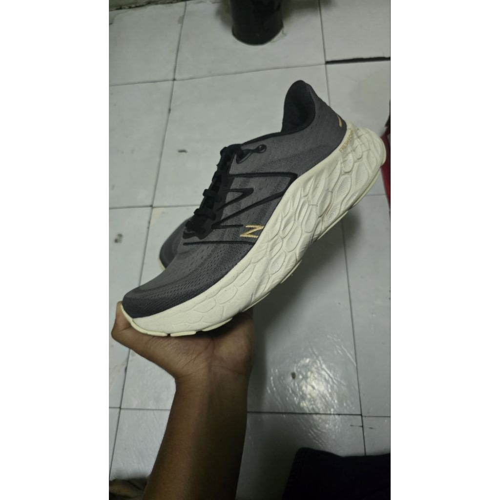 New Balance Fresh Foam X More V4