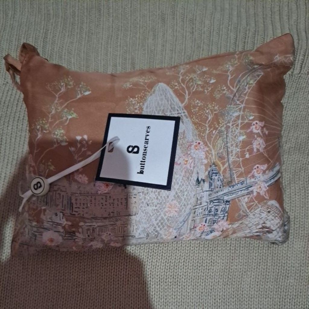 buttonscarves new as is prayer robe british