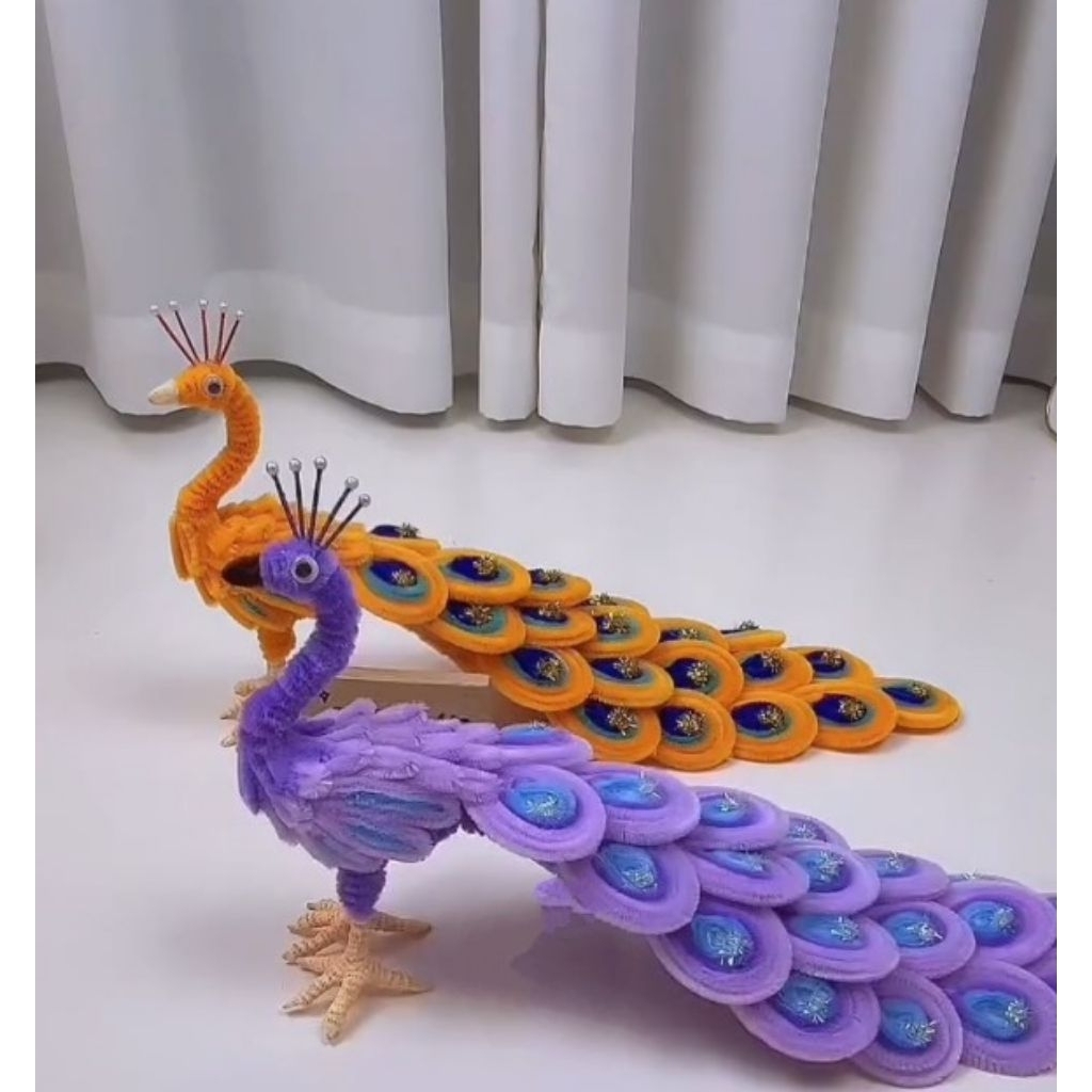 Burung merak Kawat bulu