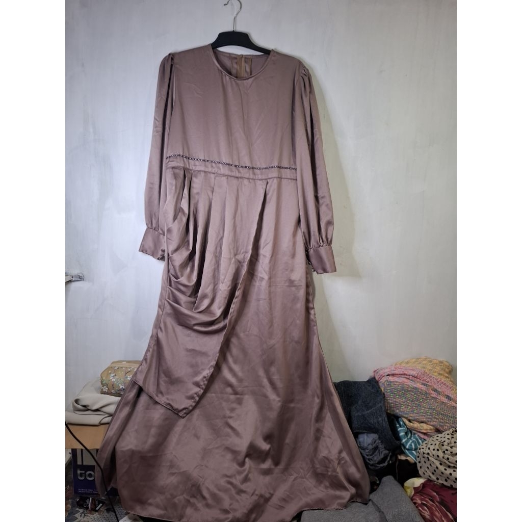 Preloved gamis pesta