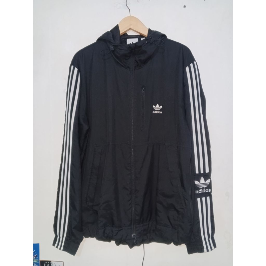 ADIDAS Winbreaker (SOLD OUT)