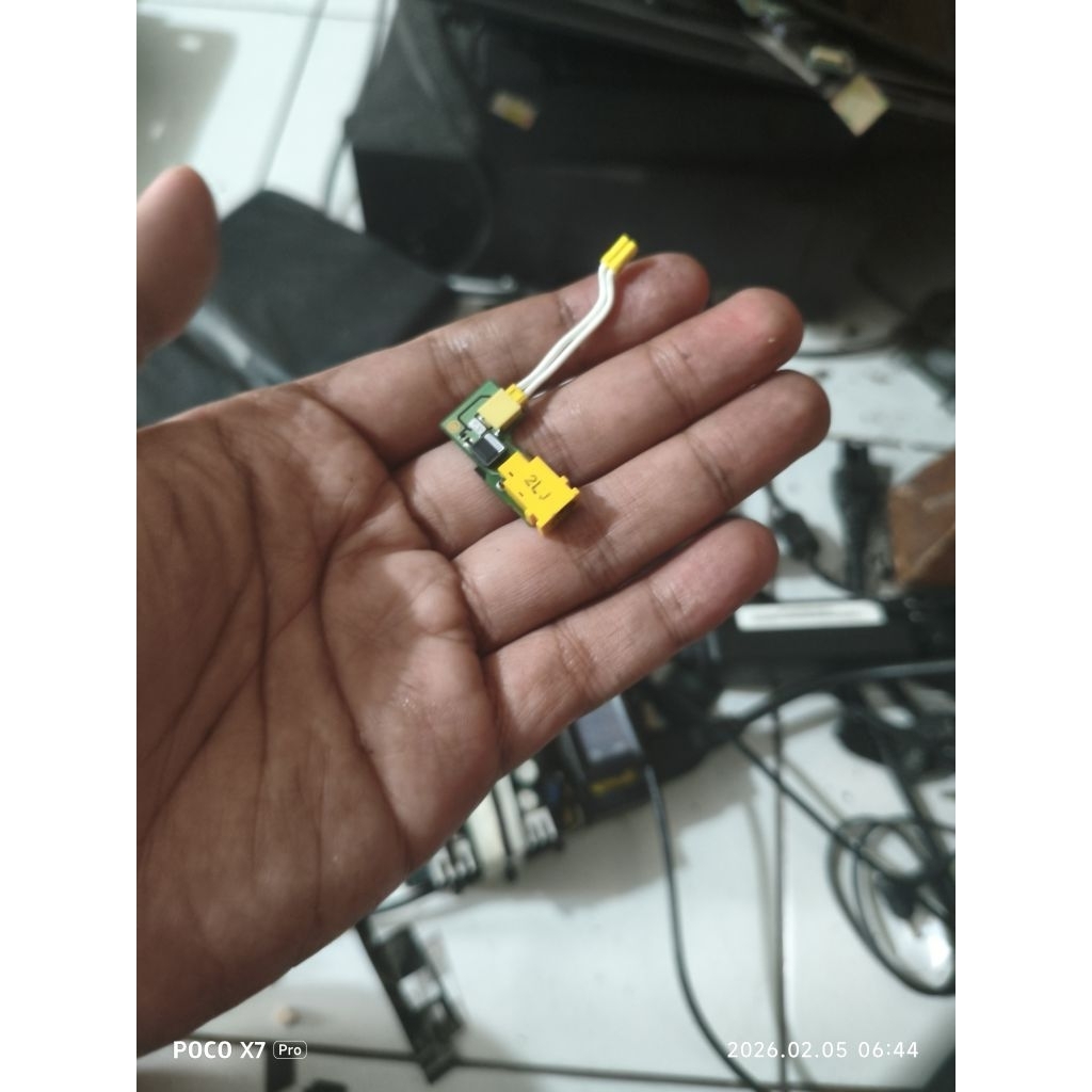 port charger laptop sony Vaio Duo 11 SVD112  ori