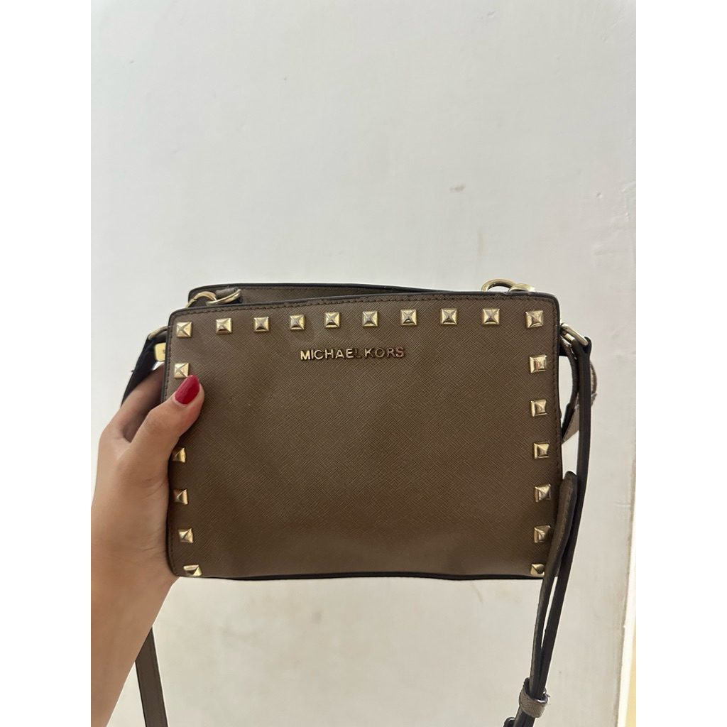 Michael Kors Sling Bag