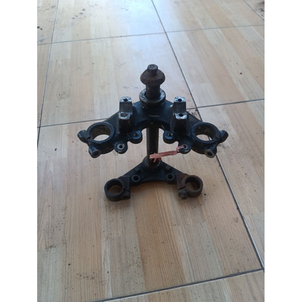 segitiga komstir atas bawah honda GL MAX GL PRO