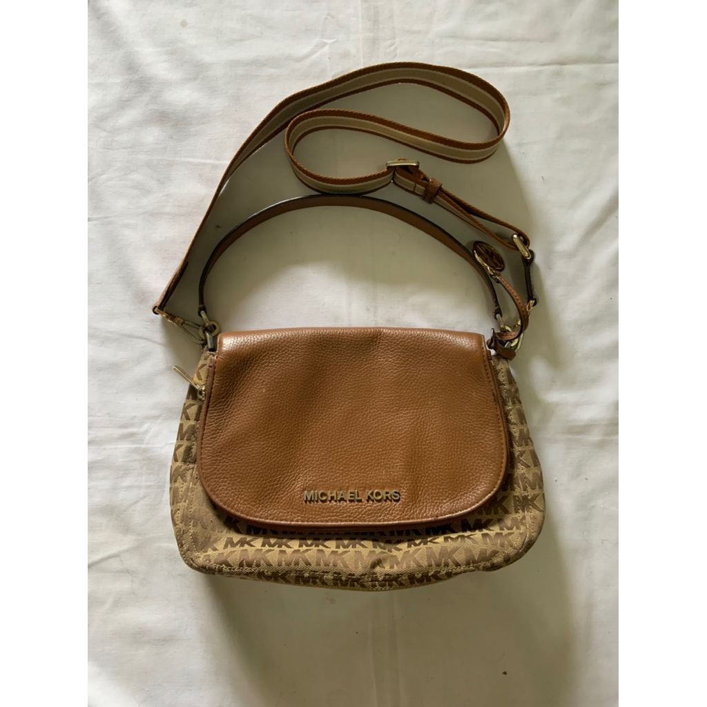 Michael Kors Bedford Medium Flap